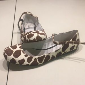 Giraffe Print Flats